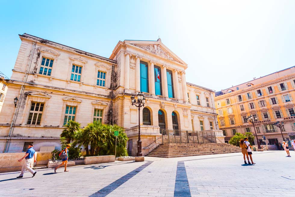 Palais de justice dans la vieille ville de Nice, France